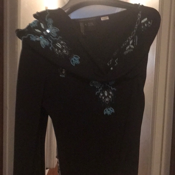 Sweater - Picture 3 of 5